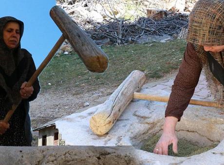 3 asırdır köyün ortak malı! ‘Mutfak robotuna gerek kalmıyor’