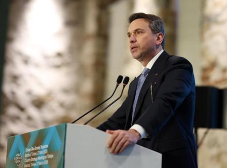 Bakan Bayraktar: Yenilenebilir enerjideki gücümüzü daha da yukarılara taşıyacağız