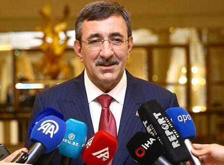 Cumhurbaşkanı Yardımcısı Yılmaz Azerbaycan'da: Milli gelirler büyüyor artıyor