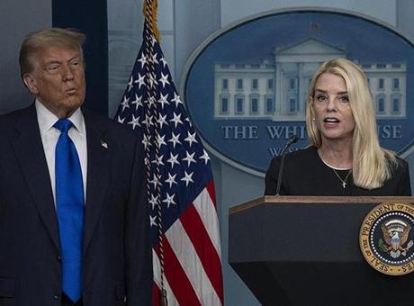 Trump, Adalet Bakanı Pam Bondi'yi görevden aldı