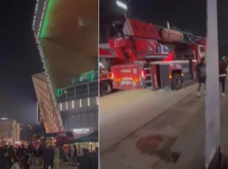 Kağıthane’de AVM’de yangın: Ekipler müdahale ediyor