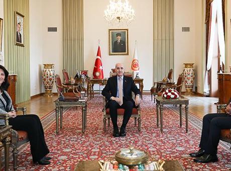 Kurtulmuş, İmralı Heyeti ile görüştü