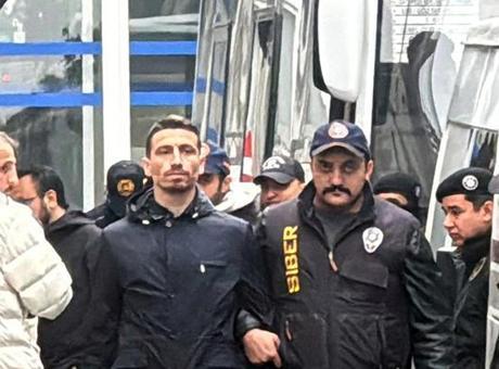 17 yılla yargılanıyor! Futbolcu Mert Hakan Yandaş hakim karşısında