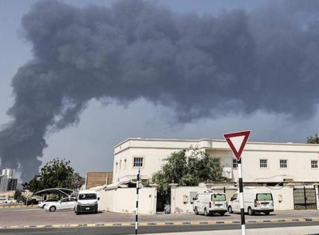 BAE'de dev petrokimya tesisinde üretim durdu! İran'ın İHA'ları kritik altyapıyı hedef aldı