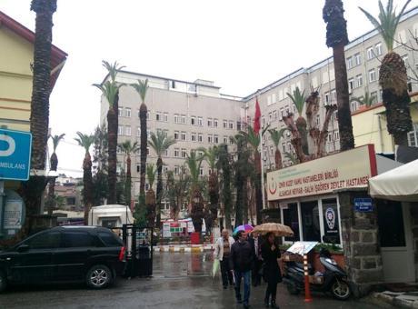 İzmir’de yürek yakan olay: Oğlunu kaybeden anne, bir gün sonra aynı nedenle hayatını kaybetti