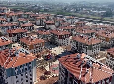 Deprem bölgesi anketi: İnşa seferberliğinden memnuniyet oranı yüzde 80'e çıktı