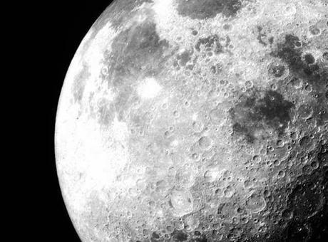 İnsanlığın en uzak yolculuğu! Artemis II mürettebatı, Ay'ın çekim alanına girdi