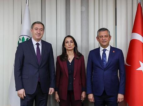 CHP Genel Başkanı Özgür Özel, DEM Parti'yi ziyaret etti