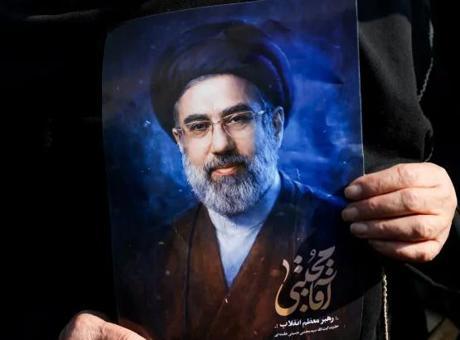 The Times'tan şok 'Mücteba Hamaney' iddiası! 'Kum'dan gelen sessiz sinyal'