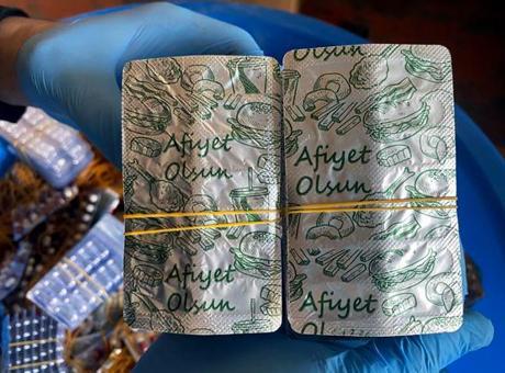 Adana’da dev operasyon! 'Afiyet olsun' yazılı paketlerden zehir çıktı