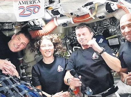 ‘Artemis II’ tarih yazdı