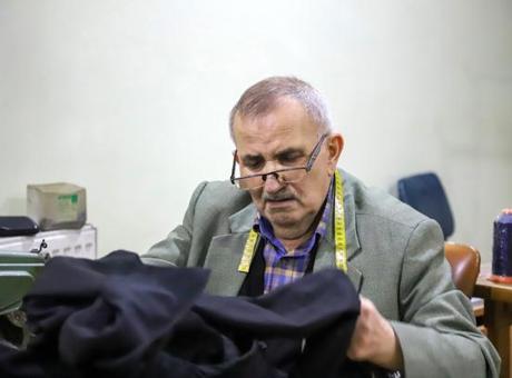 56 yıldır terzilik yapıyor! 'Dükkanımda öleceğim' diyen ustanın yarım asırlık hikayesi