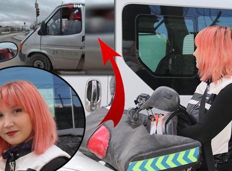 Sadece bir kaç saniye sürdü! Kırmızı ışıktaki bu karşılaşma Türkiye'yi duygulandırdı: Ne olur kayıtta olayım