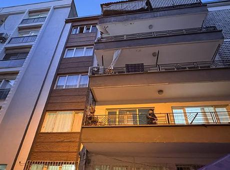 Yer: Aydın! Temizliğe gittiği evde cam silerken 5'inci kattan düştü