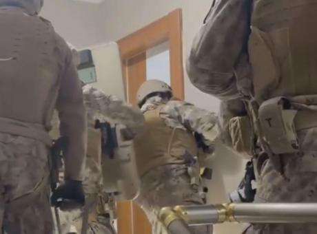 Organize yapı deşifre edildi! İstanbul'da suç örgütüne operasyon: Silah ve mühimmat ele geçirildi