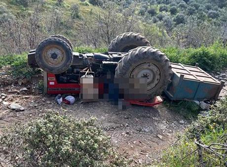 Manisa'da feci kaza! Traktör devrildi, 3 kişi hayatını kaybetti