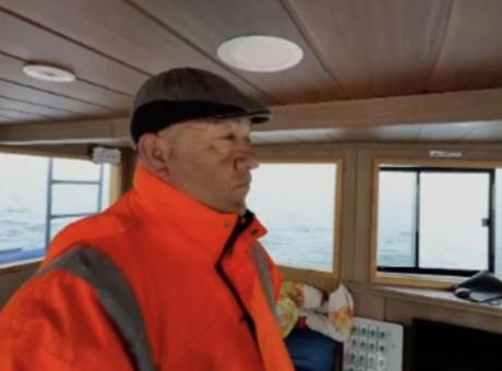 Çanakkale açıklarında hareketli anlar kamerada! Yunan botu, Türk teknesini taciz etti