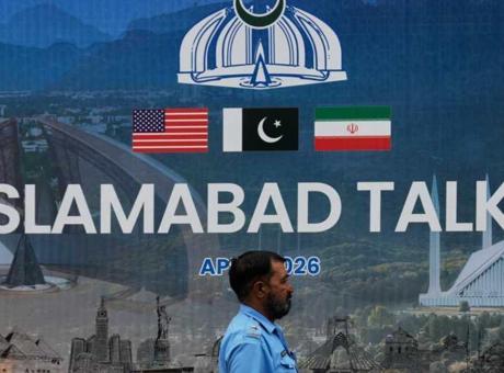 Dünya basını Pakistan'daki 'anlaşmazlığı' nasıl gördü? Senaryolar ve yeni kozlar bir bir yazıldı