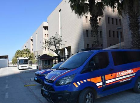 İzmir'deki 'kooperatif' soruşturması: Ümit Erkol ve 8 şüpheli adliyede