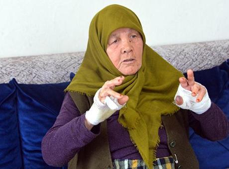 'Kefen param' dediği bilezik için ölüyordu! Komşuna kapıyı açınca dehşeti yaşadı