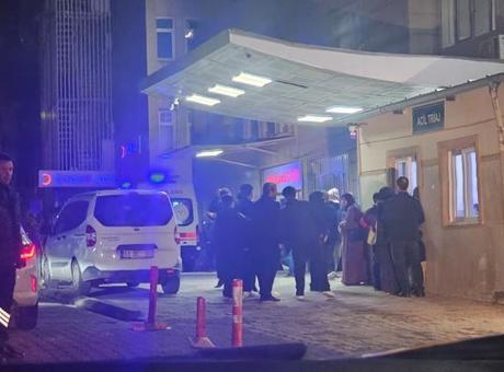 Evinin önünde dehşet! 20 yaşındaki genç boğazından bıçaklanarak öldü