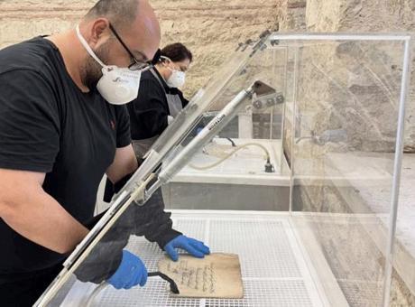 784 bin esere dev koruma hamlesi!