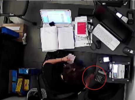 Adana’da diş kliniğinde 25 milyonluk vurgun iddiası! 20 yıllık çalışan kameraya yakalandı