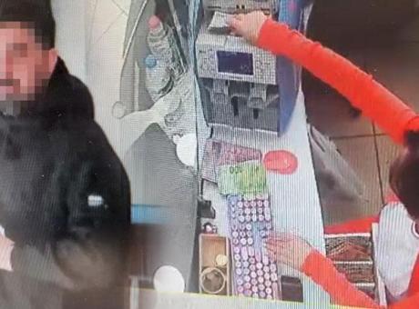 Döviz bürosunda büyük hata! Bir anlık dalgınlık pahalıya patladı: Maaşımdan kesilecek