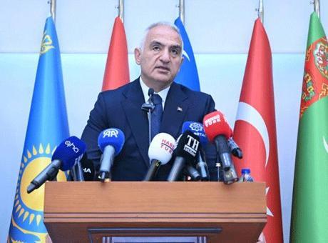 Bakan Ersoy'dan dijital çağ uyarısı: “Kültürel yozlaşmayı beraberinde getiriyor”