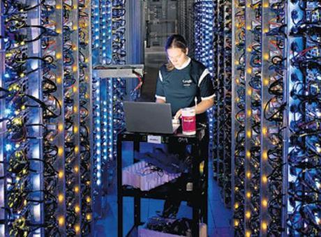 Yapay zekâ veri merkezlerine fren