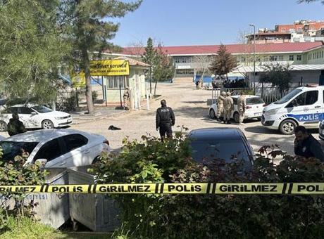 Okullardaki saldırılar için komisyon kurulacak