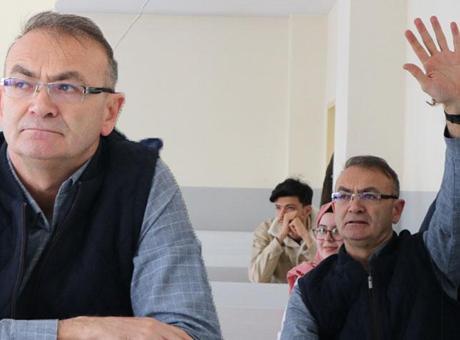 Emekli albay 3. kez üniversiteli oldu! Çocukları yaşındaki gençlerle aynı sırada: ‘Zihnimi devamlı aktif tutuyor’