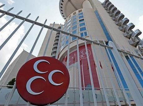 MHP'den Kars kararı! İş teşkilatı feshedildi