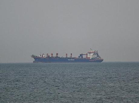 ABD ablukasının gölgesinde Hürmüz'de kritik gelişme! 'İlk gemi geçti'