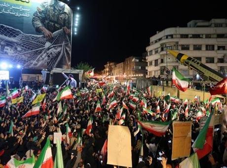 İran'dan ABD ve İsrail'e 'füzeli' protesto! İşte bölgeden son görüntüler