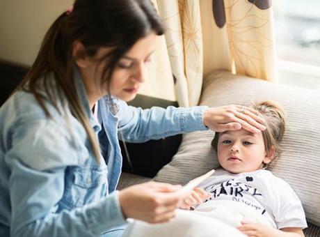 Güneşe aldanmayın! Bahar aylarında çocuk sağlığı için kritik uyarılar
