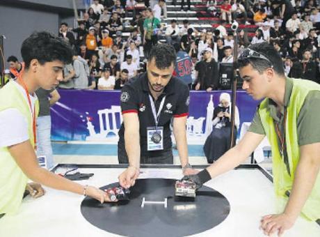 Robotlar Antalya’da yarışıyor