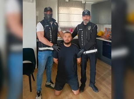 Dünya peşindeydi! İnterpol’ün 'en çok arananlar' listesindeki cinayet zanlısı Antalya'da kıskıvrak yakalandı
