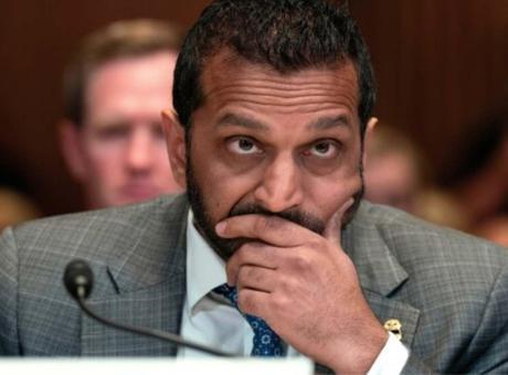 FBI Direktörü Patel'e şok suçlama! 'Sarhoş olduğu için uyandırmadılar'
