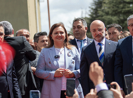 Afyonkarahisar Belediye Başkanı Burcu Köksal’a mehterli karşılama