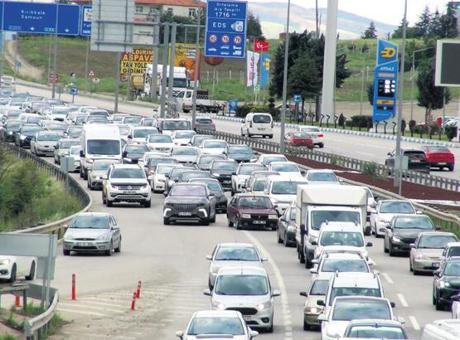 Tatilciler dönüşe geçti: 19 ölü, 44 yaralı