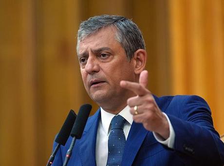 CHP kulislerinde yeni iddia! Özgür Özel yeni parti için düğmeye mi basacak? Dicle Canova aktardı