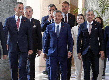Özgür Özel ve ekibi yeni parti kuracak mı? Kulislerdeki 3 kritik senaryo