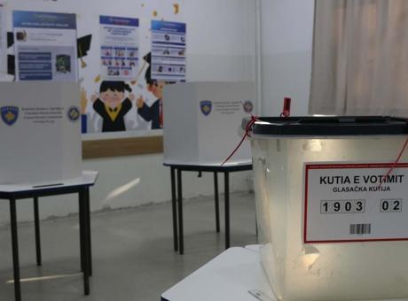Aylardır koltuk boş kaldı, Meclis dağıldı! Kosova'da seçim g