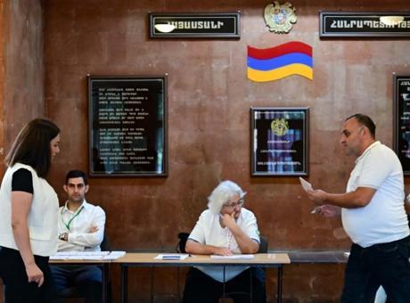 Ermenistan'da seçim günü! Nikol Paşinyan kazanabilecek mi?