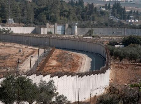 'Utanç Duvarı' yakınındaki silahlı! 1 İsrailli öldü, 5 kişi 