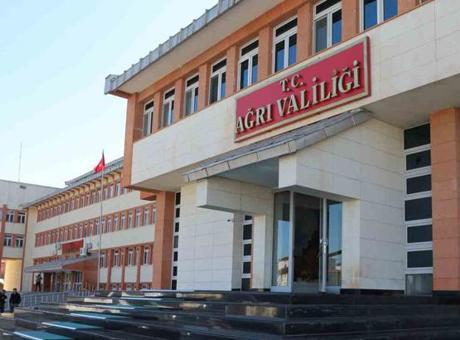 Ağrı Valiliğinden hayatını kaybeden öğretmenle ilg