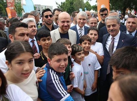 ‘Türkiye’yi sizler inşa edeceksiniz’