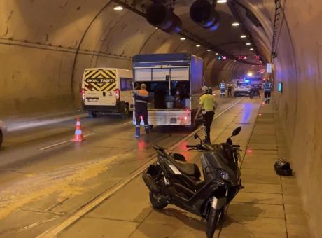İstanbul'un göbeğinde tünelde peş peşe kaza! Dökül