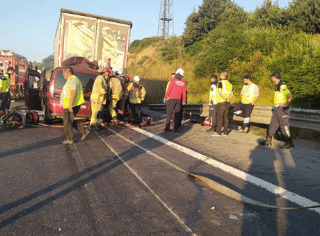 Son dakika! Kuzey Marmara Otoyolu'nda feci kaza: 1'i bebek 3